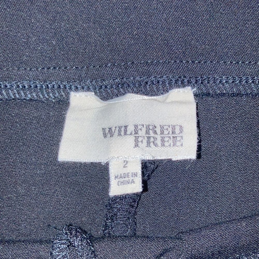 Aritzia Wilfred Free Black Leggings Side Zipper - Picture 3 of 3